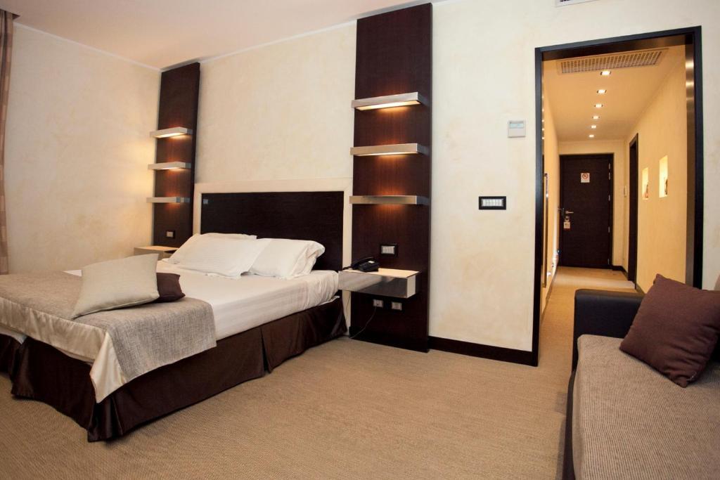 Отель Les Fleurs Luxury House Рим Номер фото