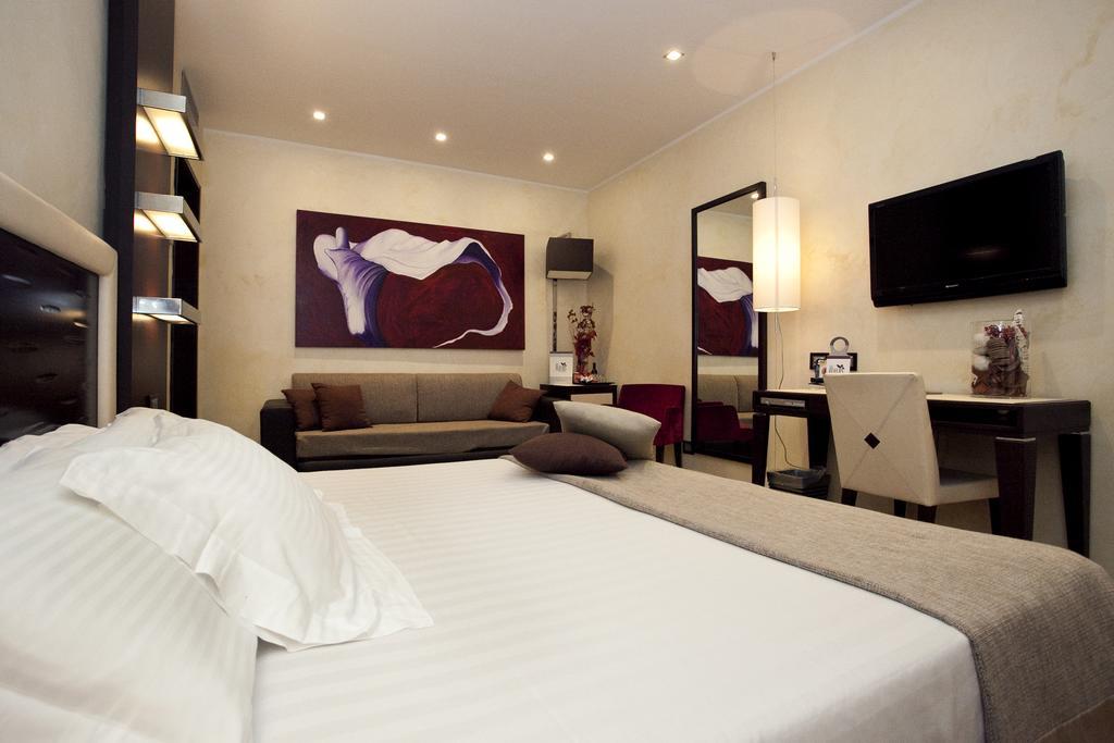 Отель Les Fleurs Luxury House Рим Номер фото