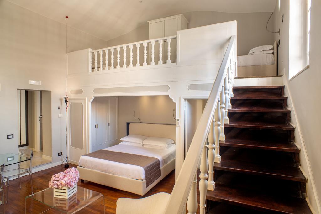 Отель Les Fleurs Luxury House Рим Экстерьер фото