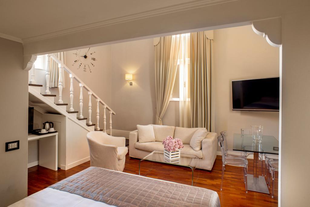 Отель Les Fleurs Luxury House Рим Экстерьер фото