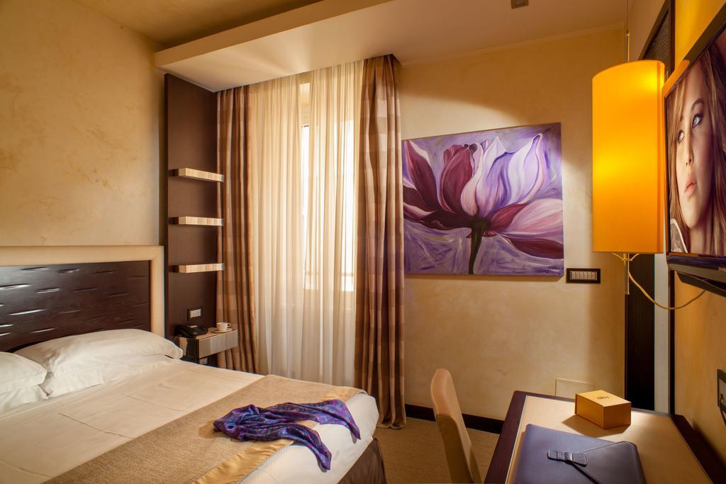 Отель Les Fleurs Luxury House Рим Экстерьер фото