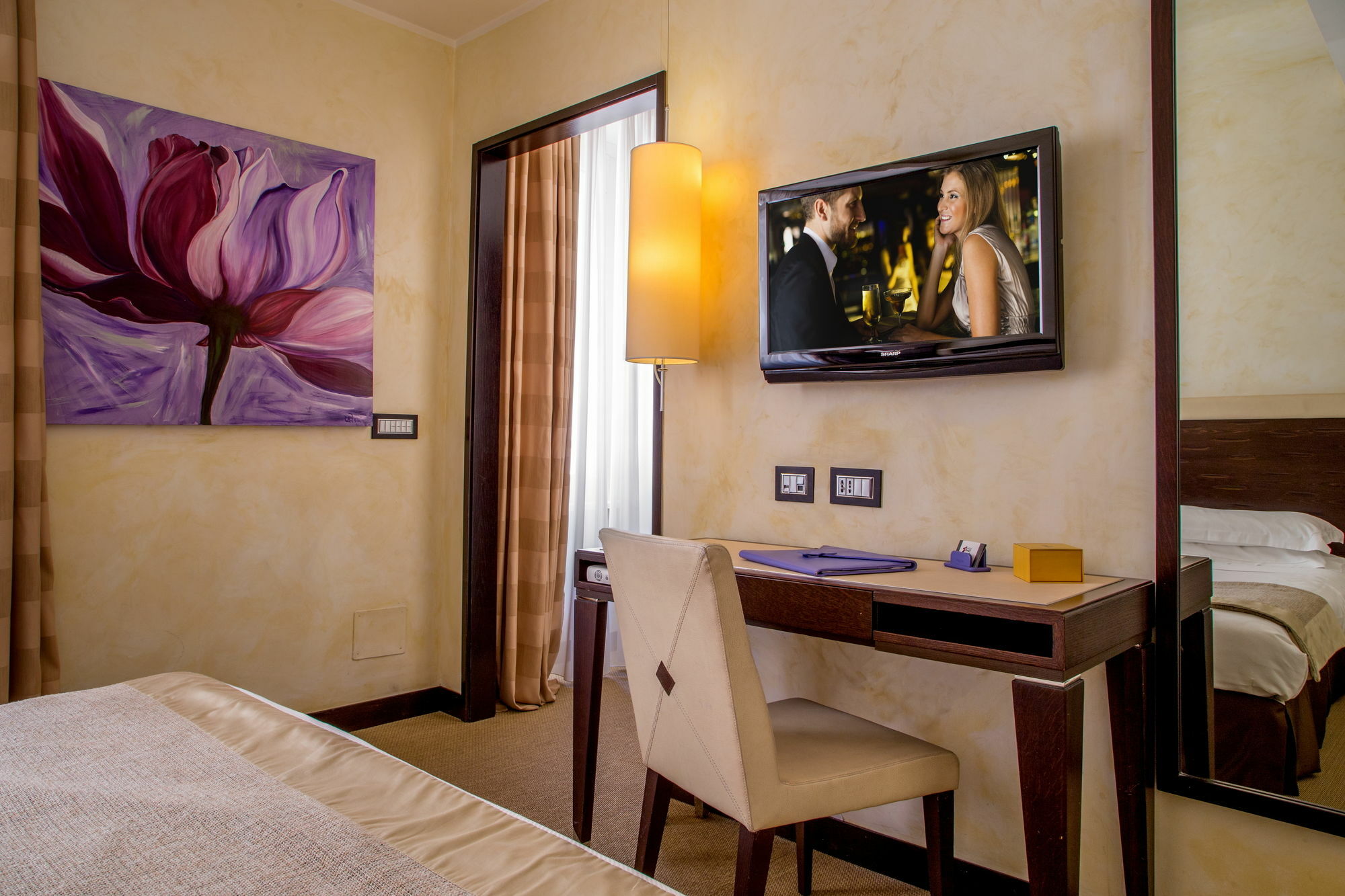 Отель Les Fleurs Luxury House Рим Экстерьер фото